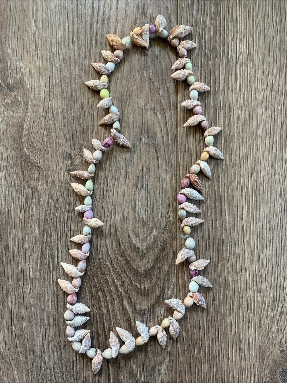 Vintage Hawaiian Shell Necklace - Picture 9 of 10